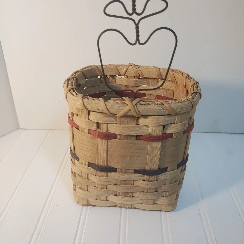 Vintage Swords Woven Wood Wire Apple Wall Pocket Basket Cottage Farmhouse Red